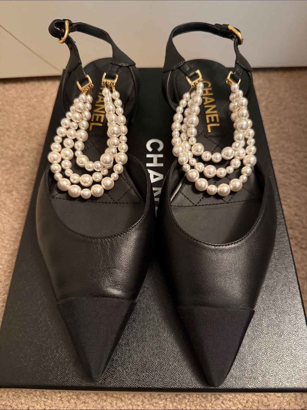 CHANEL Black Leather Pointed Slingback Flats with Pearl Strands